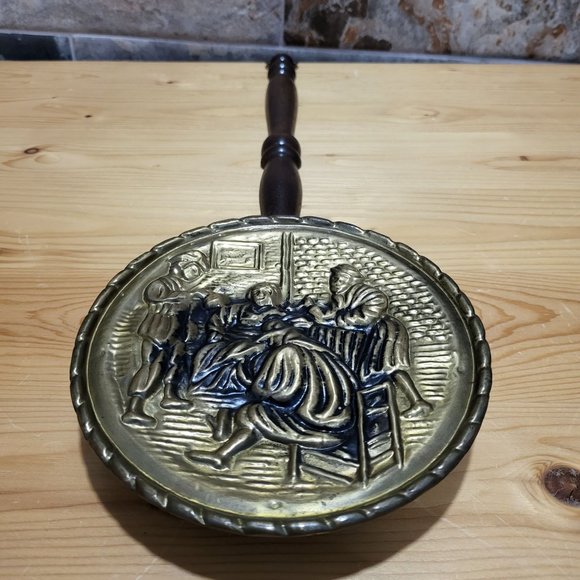 VTG Brass Wall Pocket Brass Match Holder Pub Scene Decorative Wall Plate - Picture 11 of 13